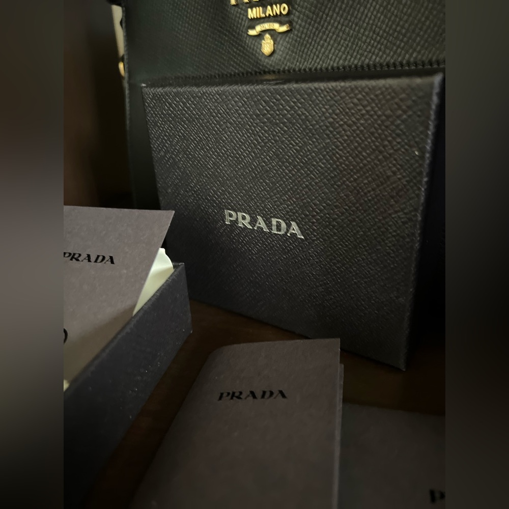 PRADA: Empty Wallet Box